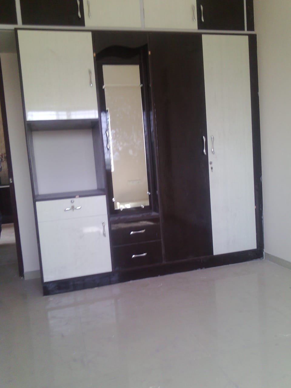 PLYWOOD(FIXED FURNITURE)3